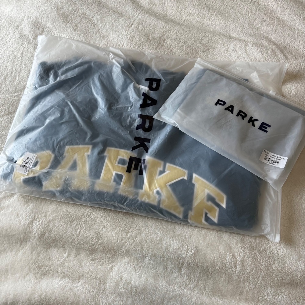 Parke SOLD OUT Summer Blue Oversized Mock Neck Sweatshirt and Pouch Set L/XL - Picture 3 of 6